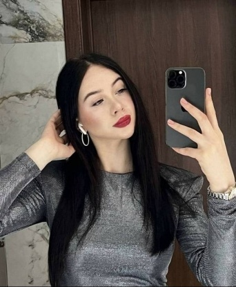 Возможности моего тела безграничны, я готова исполнить все твои фантазии. Моя нежная кожа и горячие прикосновения сведут тебя с ума. Фото в моем профиле доказывают, что я настоящая красотка, которая живет в Москве. Мои отзывы говорят сами за себя – моим клиентам нравится то, что я делаю. Позволь себе погрузиться в мир наслаждений вместе со мной. Скучно не будет, обещаю 😉💋 Валерия